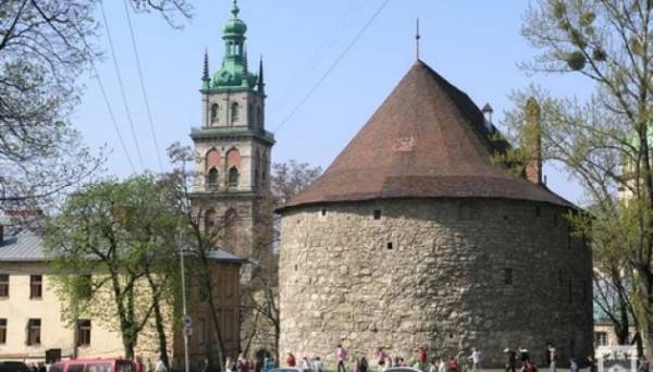 У Львові пам’ятку архітектури повернули у власність облради