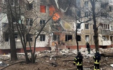 Російський шахед поцілив у п’ятиповерхівку Чернігова — загинула людина, є&hellip;