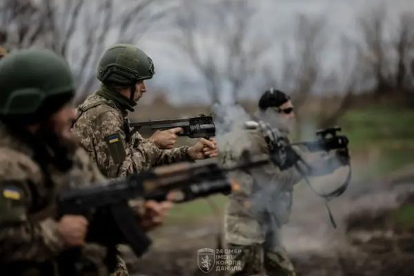 Ситуація на фронті: Генштаб повідомляє про 140 боєзіткнень за добу та найбільшу активність рф на Покровському напрямку
