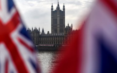 Британія передумала “розморожувати” 8 млрд фунтів активів РФ для України