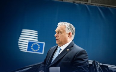 Орбан влаштував істерику через безстрокове замороження росактивів