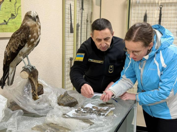 Збережено для науки: митники передали до природничого музею зуб мамута,&hellip;
