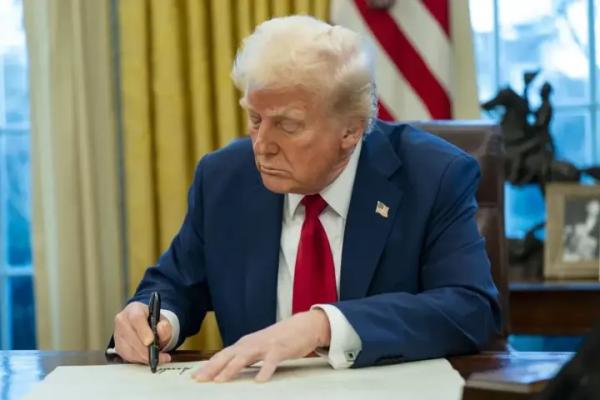 Трамп розпочав зустріч з керівниками нафтових компаній після захоплення п’ятого&hellip;