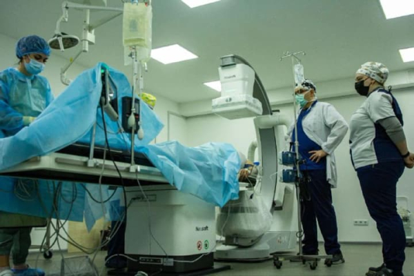 У лікарнях Луганщини медичну допомогу надають студенти без підготовки – ЦНС