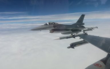 Понад 200 військових літаків Китаю беруть участь у навчаннях поблизу&hellip;