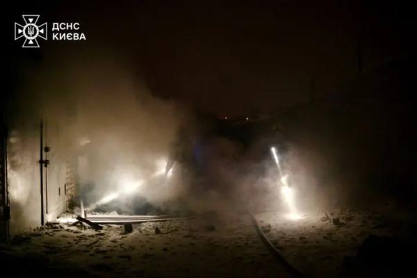 Київ зазнав майже 5-годинної атаки рф: понад 500 тис. споживачів&hellip;