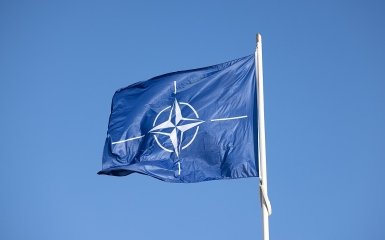 НАТО дедалі ближче до колапсу — у Франції закликають до&hellip;