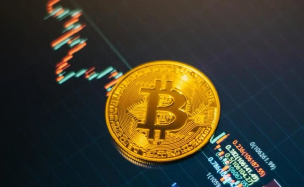 Біткойн обвалився нижче 65 тис. доларів