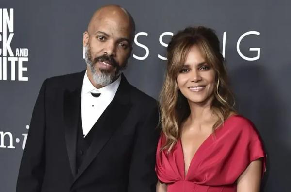 Голлі Беррі оголосила про заручини з музикантом Ван Гантом після&hellip;