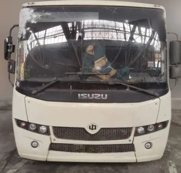 Дрон рф атакував маршрутку у Херсоні: водій отримав мінно-вибухову травму