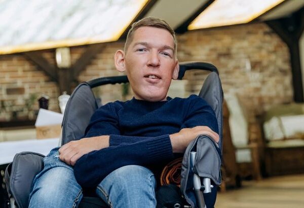 Активист Гусаков получал средства через «дропы» и выводил через казино, — источники