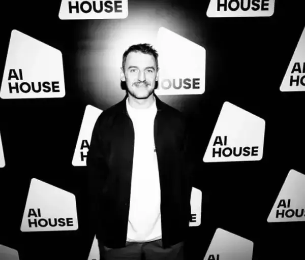 Владелец ИГ Roosh Сергей Токаев и его связи с Россией