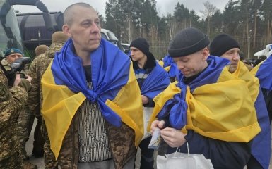 Україна повернула 200 військових з російського полону — перші світлини