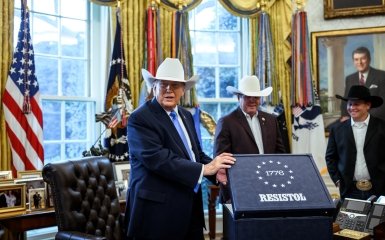 Зеленський є останньою людиною, від якої нам потрібна допомога —&hellip;