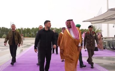 Зеленський прибув із візитом до Саудівської Аравії — відео