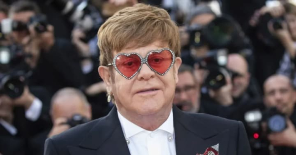 Елтон Джон показав родинний портрет із чоловіком і синами: знімок&hellip;