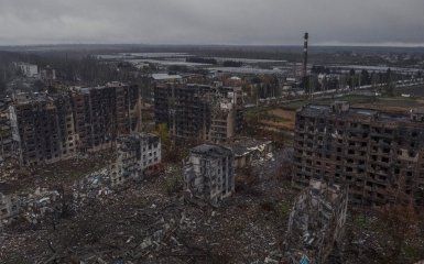 Окупанти накопичують війська і техніку на південних околицях Мирнограда