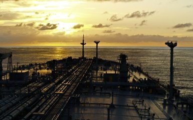 Танкери РФ з санкційними вантажами проходять Ла-Манш без затримань