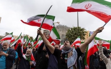 Іран нахабно вимагає повного контролю над Ормузькою протокою