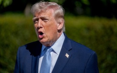 “Не треба політики!”. Трамп накинувся зі звинуваченнями на Папу Римського