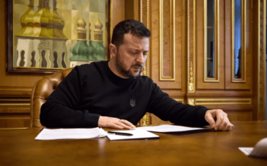 Зеленський ухвалив санкції проти 130 військових командирів та релігійних діячів&hellip;