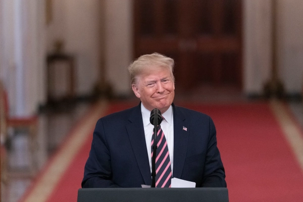 Нове оновлення застосунку: Трамп у формі, але є набряк ноги