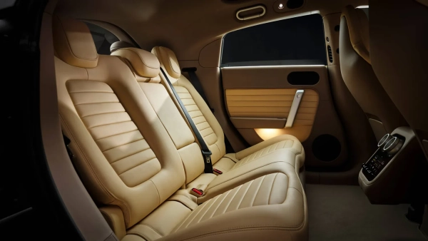 Ferrari Luce: Завантажити застосунок потужного електромобіля 41 Ferrari Luce - диски коліс