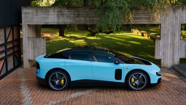 Ferrari Luce: Завантажити застосунок потужного електромобіля 28 Ferrari Luce - профіль автомобіля