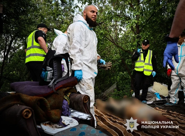 Запоріжжя: чоловіка затримали за вбивство та поховання у ямі 8 Запоріжжя: чоловіка затримали за вбивство та поховання у ямі 6