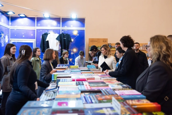 "Книжковий Арсенал": вибір першої леді та подарунок Зеленського 16