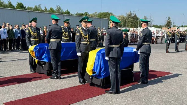 Мельник: прах лідера ОУН та дружини повернули в Україну 12 Мельник: прах лідера ОУН та дружини повернули в Україну 10