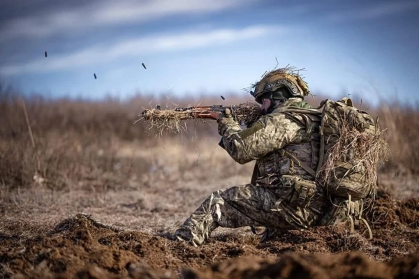 Головна 23 Бої на фронті: 296 сутичок, 100+ авіабомб від ворога
