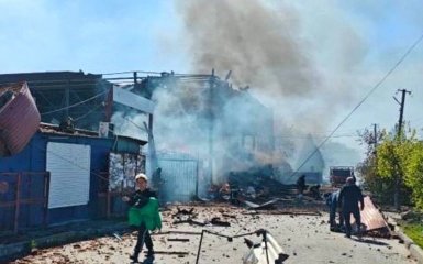 Російські дрони поцілили по храму та ринку Вільнянська — є загиблі та поранені 5