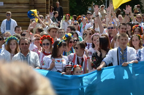 День вишиванки: історія, традиції та святкування в Україні
