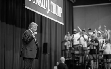 Рейтинги Трампа у США невпинно падають 19