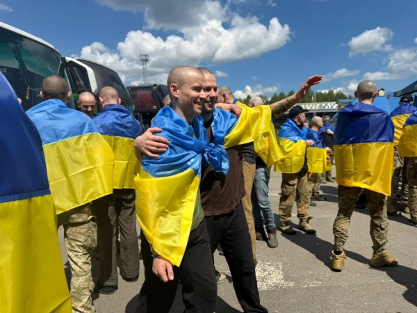 185 захисників та цивільного повернуто з полону: Зеленський 25