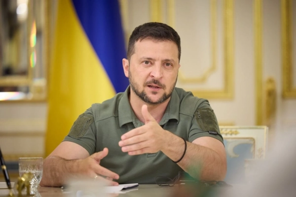 Зеленський відзначив героїв “Павутини” за збиті літаки рф