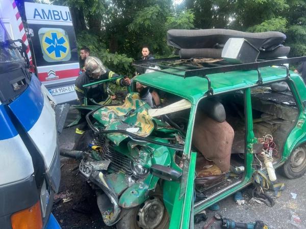 ДТП під Києвом: авто з дітьми, загинув малюк 4