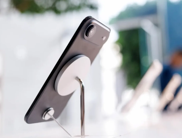 iPhone Air 2: Нові деталі про камеру