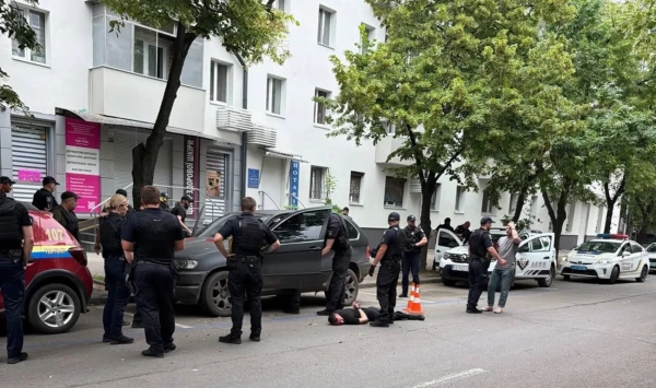 Дніпро: стрілянина та бійка в центрі. Поліція розслідує