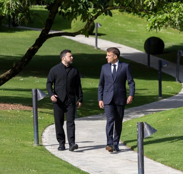 Головна 24 Макрон запропонував зустріч Зеленського та Трампа