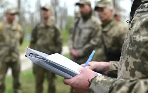 Луцьк: підлітки пошкодили авто ТЦК – новий інцидент