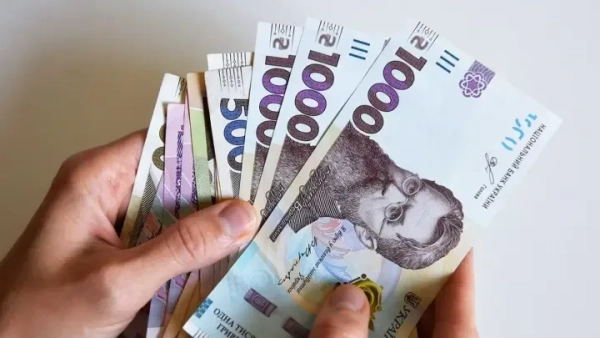 Розрив в оплаті праці: українки заробляють на 25% менше