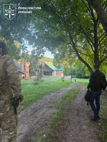 Викрито схему легалізації 10 тис. дубів на 147 млн грн 13 Викрито схему легалізації 10 тис. дубів на 147 млн грн 11