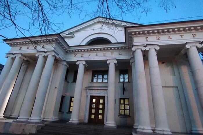 Окупанти у Севастополі вирішили перейменувати ретрокінотеатр «Україна» (фото)