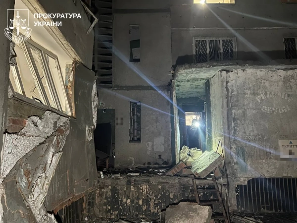 Харків, Чугуїв під ударом: 3 загиблих, 20+ поранених 14 Харків, Чугуїв під ударом: 3 загиблих, 20+ поранених 12
