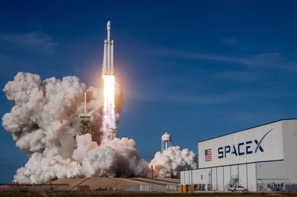 Орбітальні дата-центри для ШІ: інвестор SpaceX про майбутнє