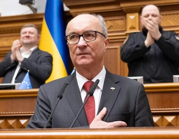 Спікер Сейму: Не загострювати суперечки з Україною