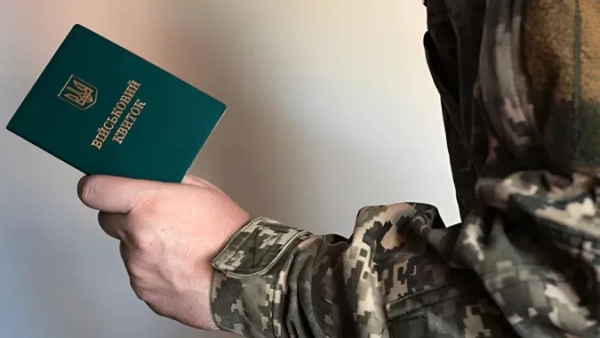 На Волині затримали керівника ТЦК: хабар $7000