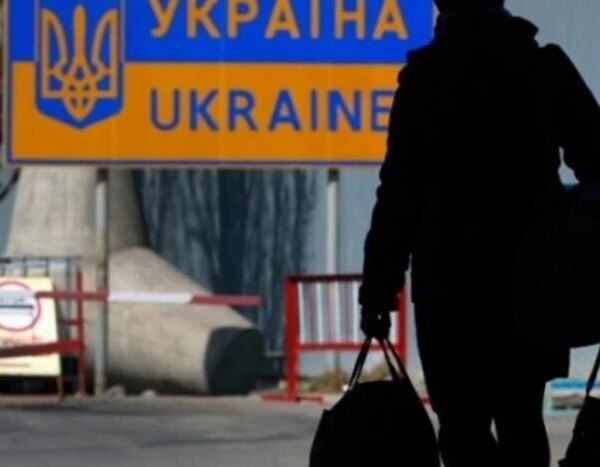 Українці за кордоном: 50% не планують повернення